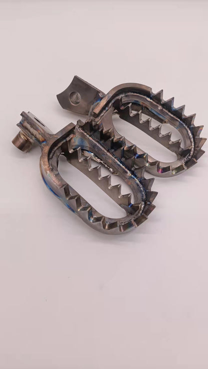 Titanium footpeg for SUZUKI RM-Z 450/RMX 450/RM-Z 250